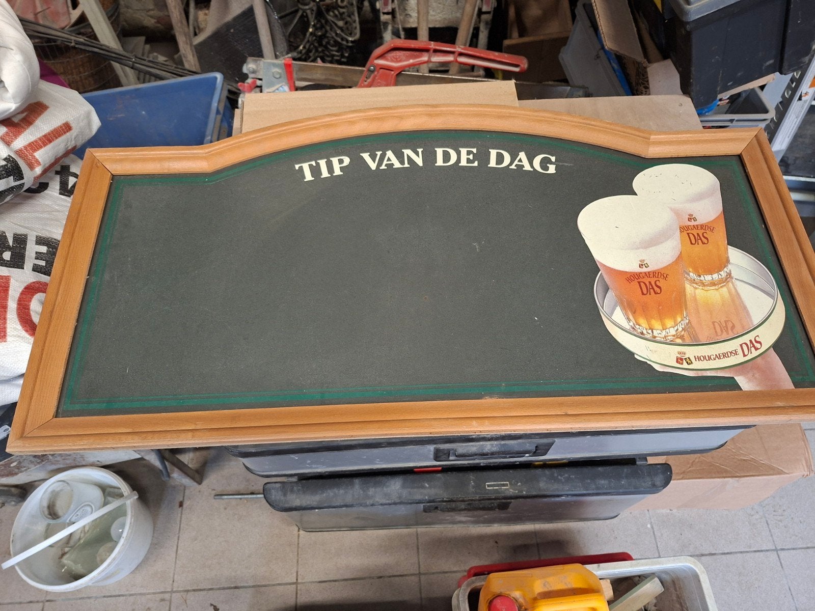 Panneau, panneau d'affichage, tableau noir 'Hoegaerdse Das', Enlèvement