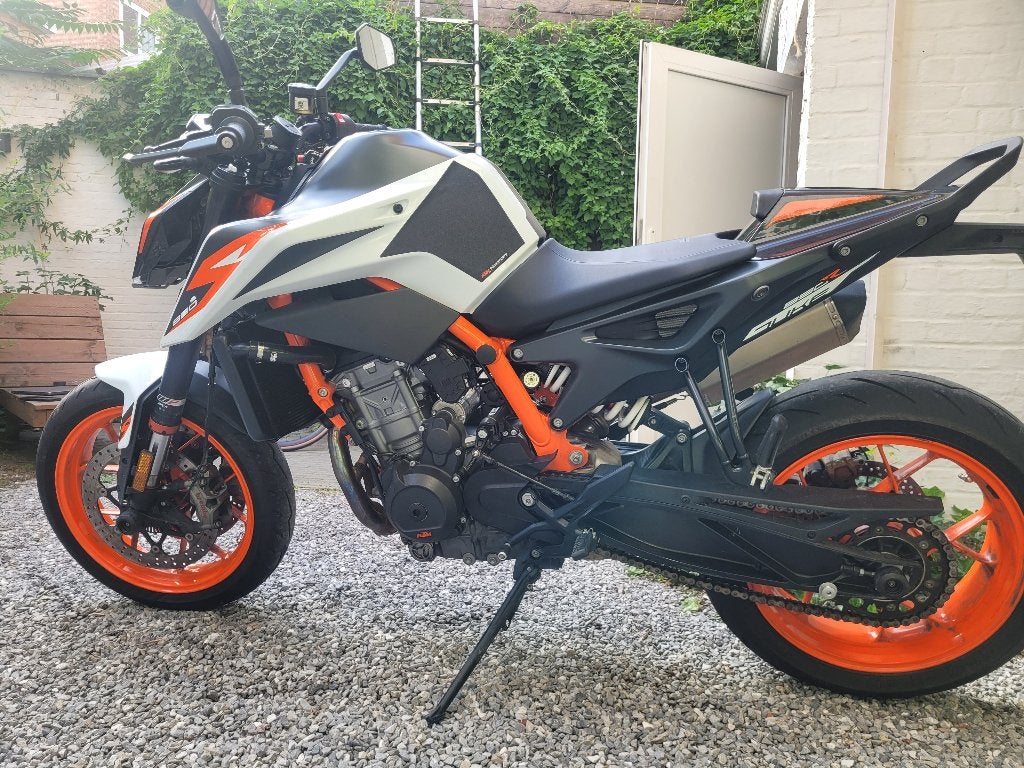 Ktm Duke 890 R - 15 000 km, Motos, Permis Moto A, Occasion, Plus de 35 kW, 2 cylindres