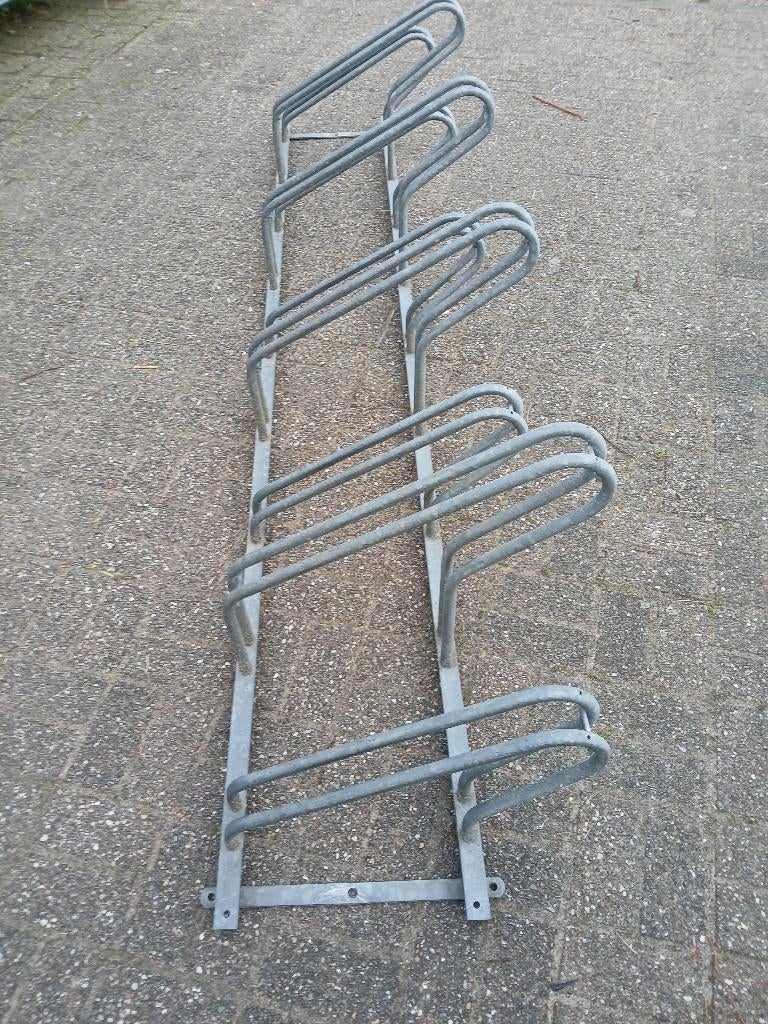 Fietsenrek, Fietsen en Brommers, Ophalen, Zo goed als nieuw