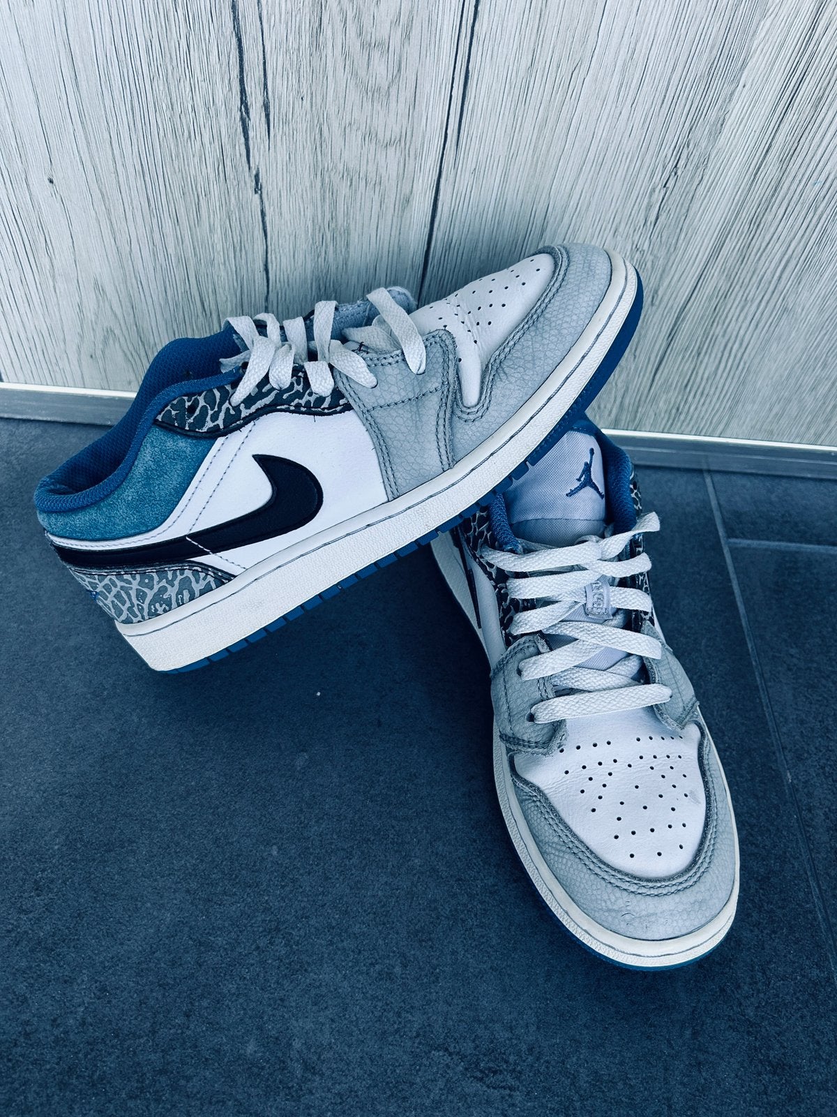 Air Jordan 1 Low (Print / Blue / Grey)  pointure 37.5, Enlèvement ou Envoi, Comme neuf