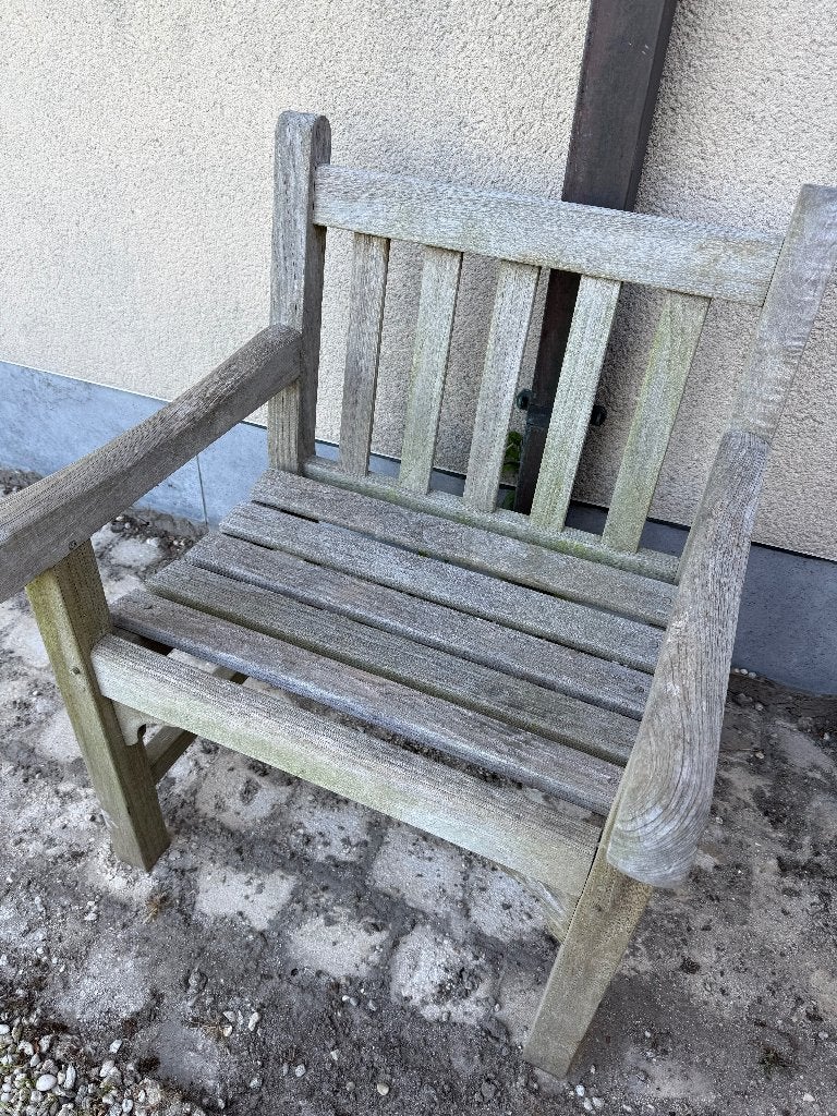 3 BELLES CHAISES ROBUSTES EN TECK LOURD, Jardin & Terrasse, Chaises de jardin, Enlèvement