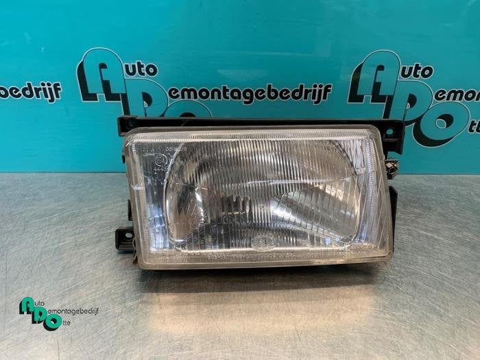 Phare droit d'un Volkswagen Polo (Polo 90-), Volkswagen, -, 3 mois de garantie, Utilisé