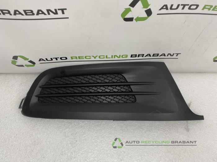 Pare-chocs grille d'un Volkswagen Polo, -, 3 mois de garantie, Utilisé, -