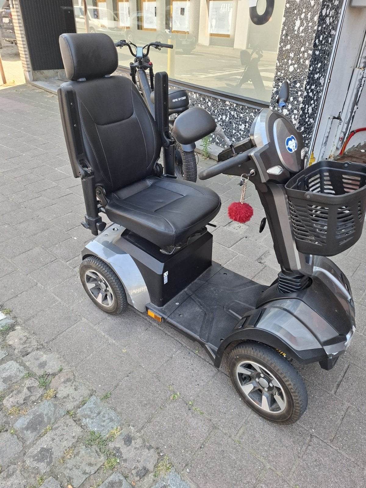 Scootmobiel vermeiren, Ophalen