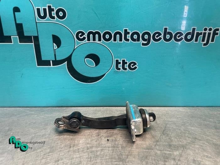 Butée 4portes arrière droite d'un Chevrolet Spark (Spark 0, -, 3 mois de garantie, Utilisé, -