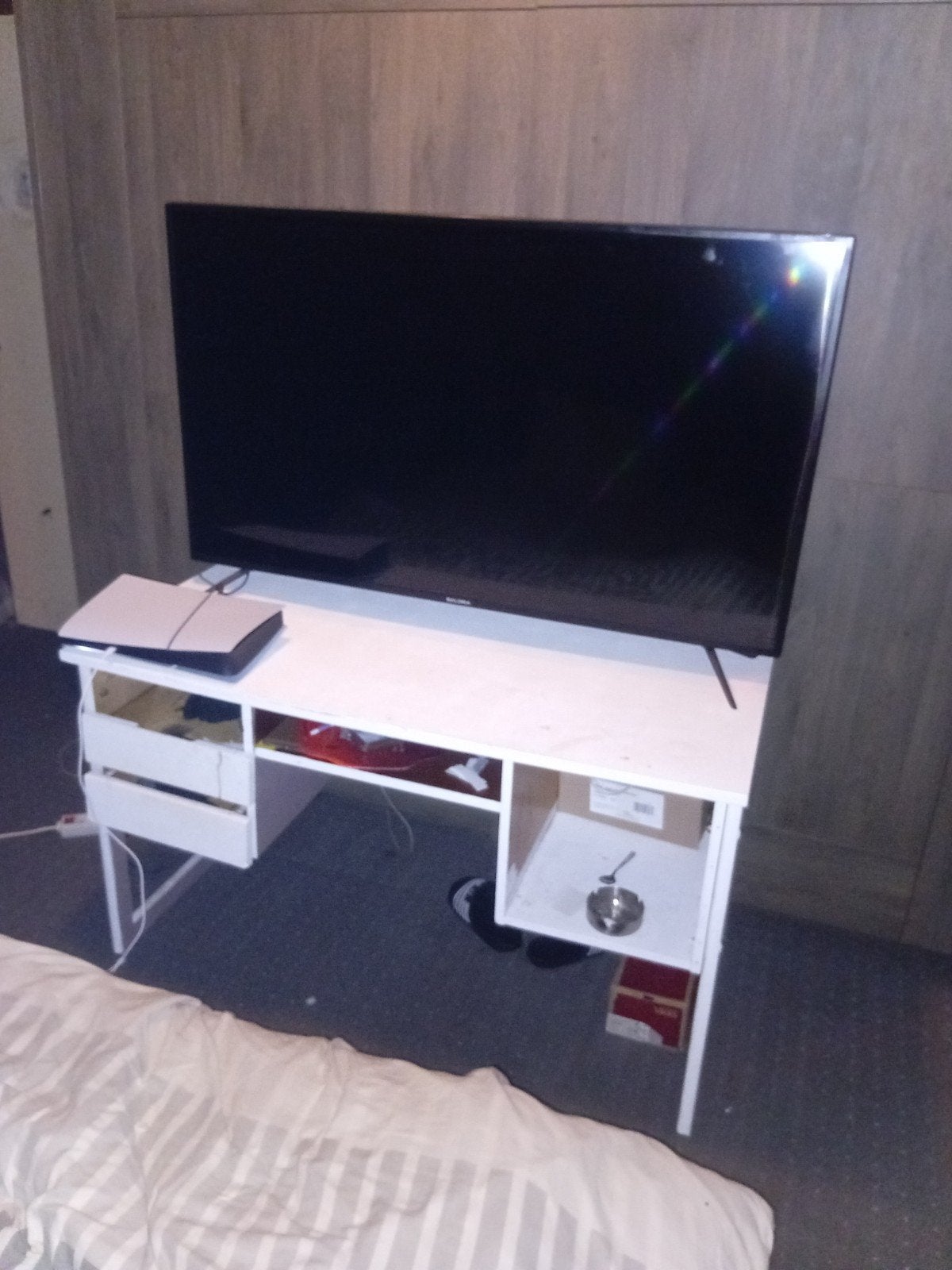 Salora tv 1M en half breedte en 1M lengte, Ophalen