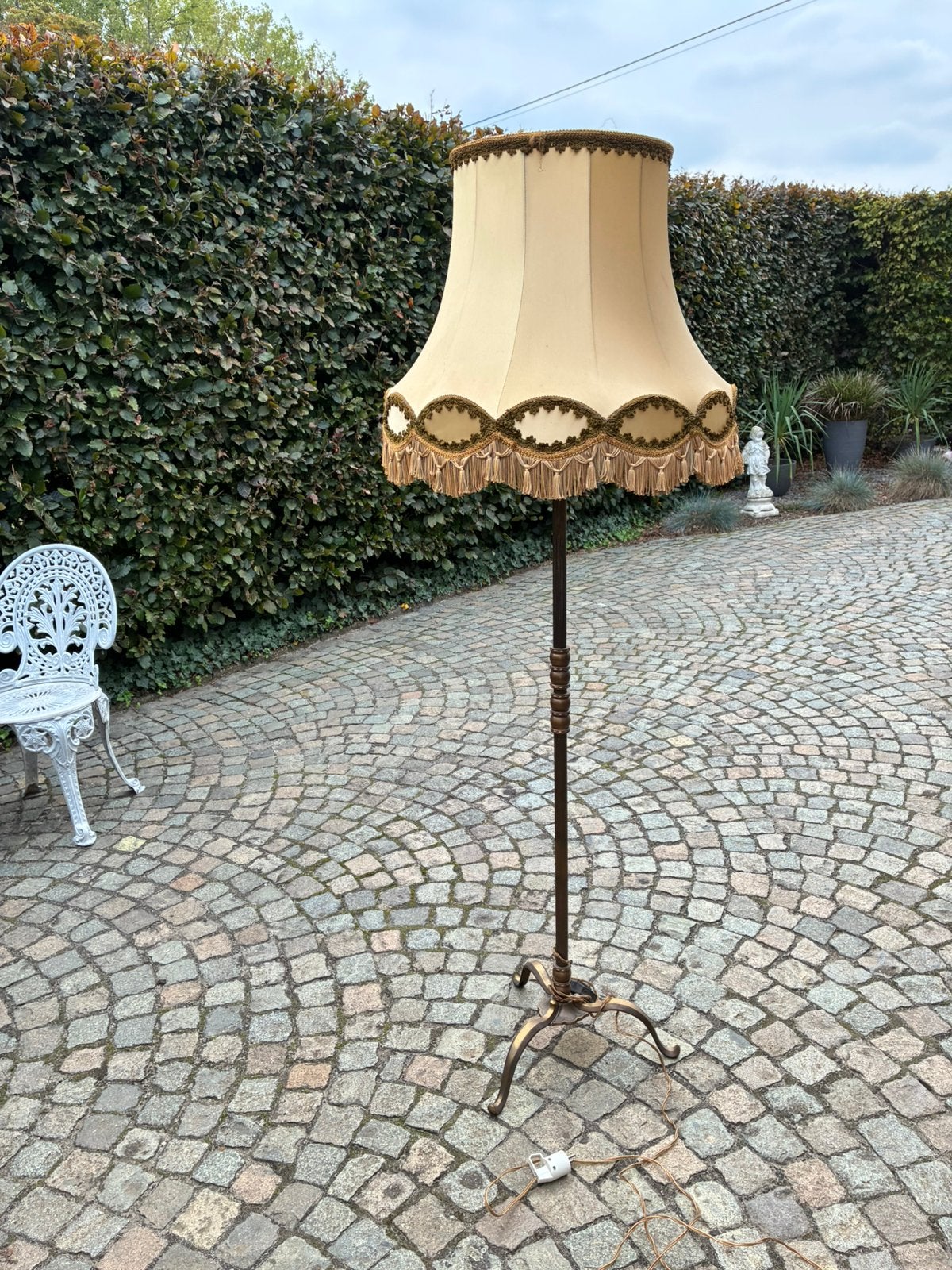 Staande koperen lamp, Ophalen