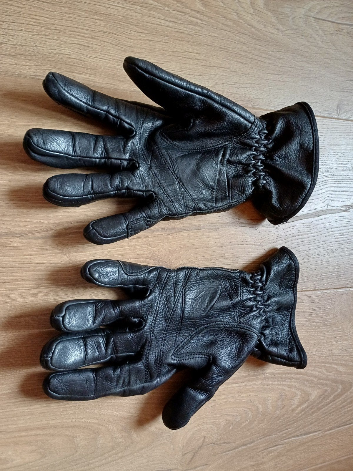 Bering lederen zomerhandschoenen, Motos, Enlèvement
