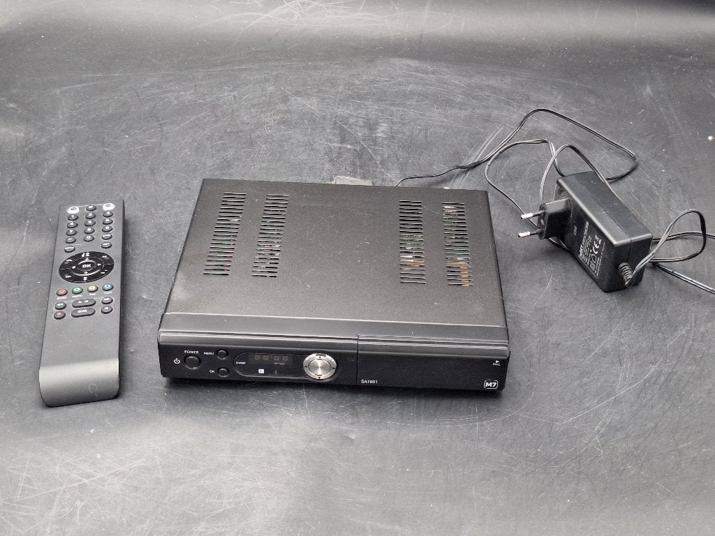 M7 SAT801 digitale satelliet HD ontvanger, TV, Hi-fi & Vidéo, Antennes paroboliques, Enlèvement ou Envoi, Comme neuf, Accessoires d'antenne (parabolique)