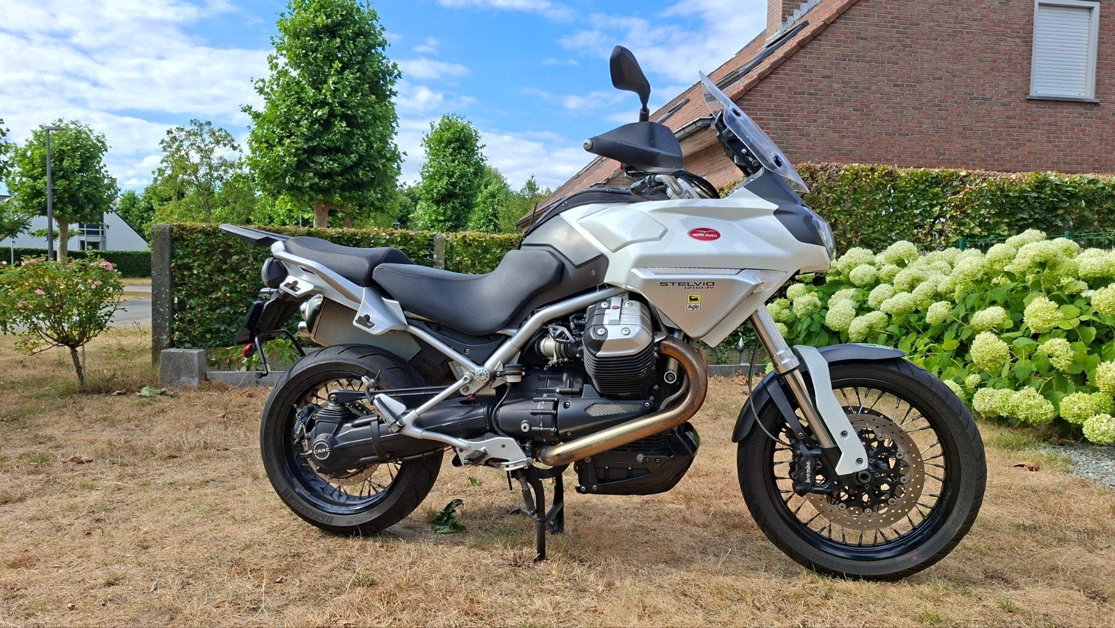 moto guzzi stelvio 1200, Particulier
