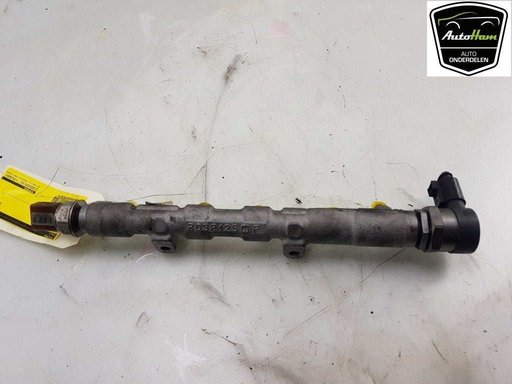 RAMPE D'INJECTION Seat Ibiza ST (6J8) (01-2010/07-2016), Utilisé, Seat