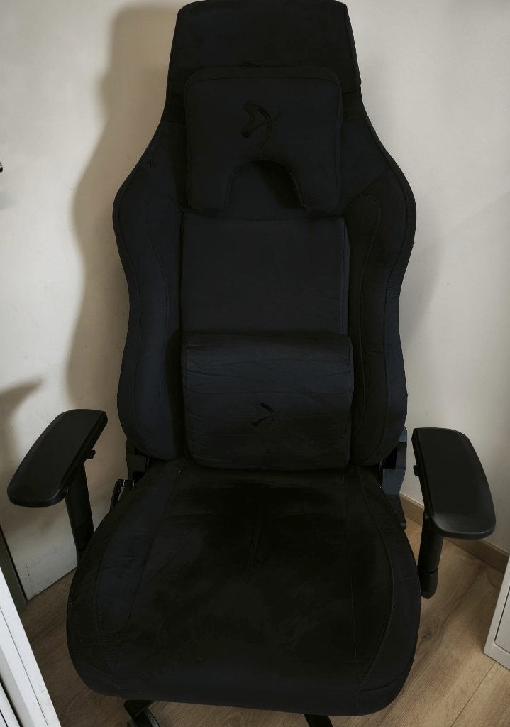 Arozzi Vernazza gaming chair, Huis en Inrichting, Ophalen, Zwart, Nieuw, Ergonomisch