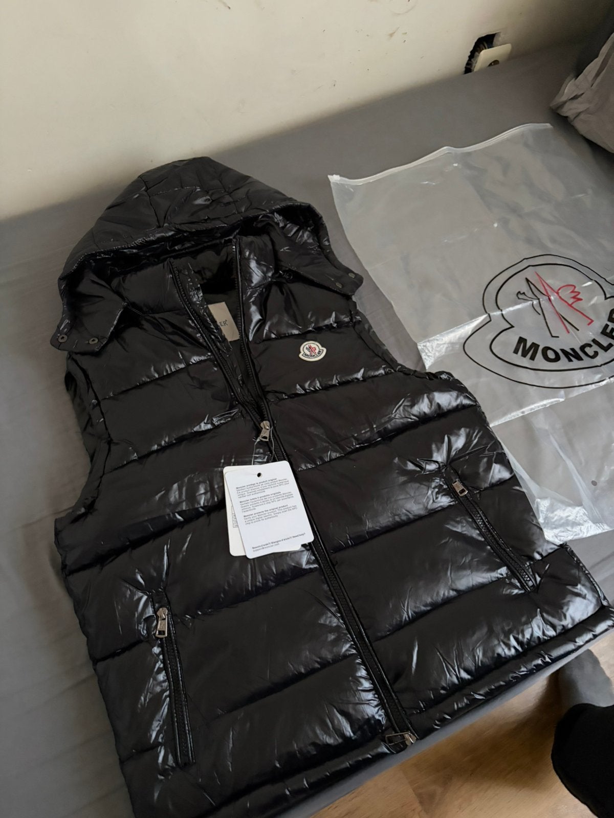 Moncler bodywarmer, Kleding | Heren, Bodywarmers, Verzenden, Zo goed als nieuw, Maat 46 (S) of kleiner, Zwart