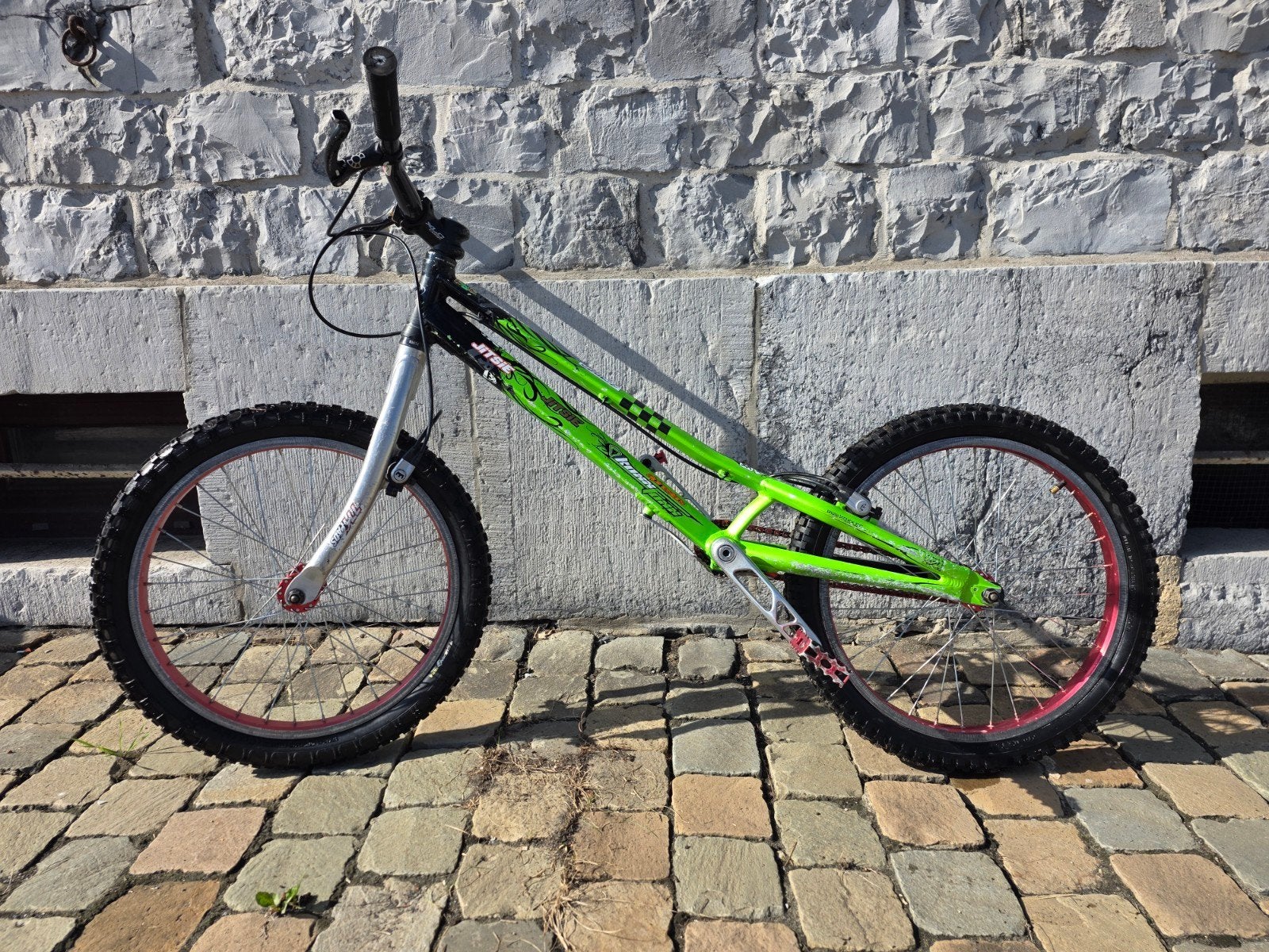 Vélo trial 20', Enlèvement