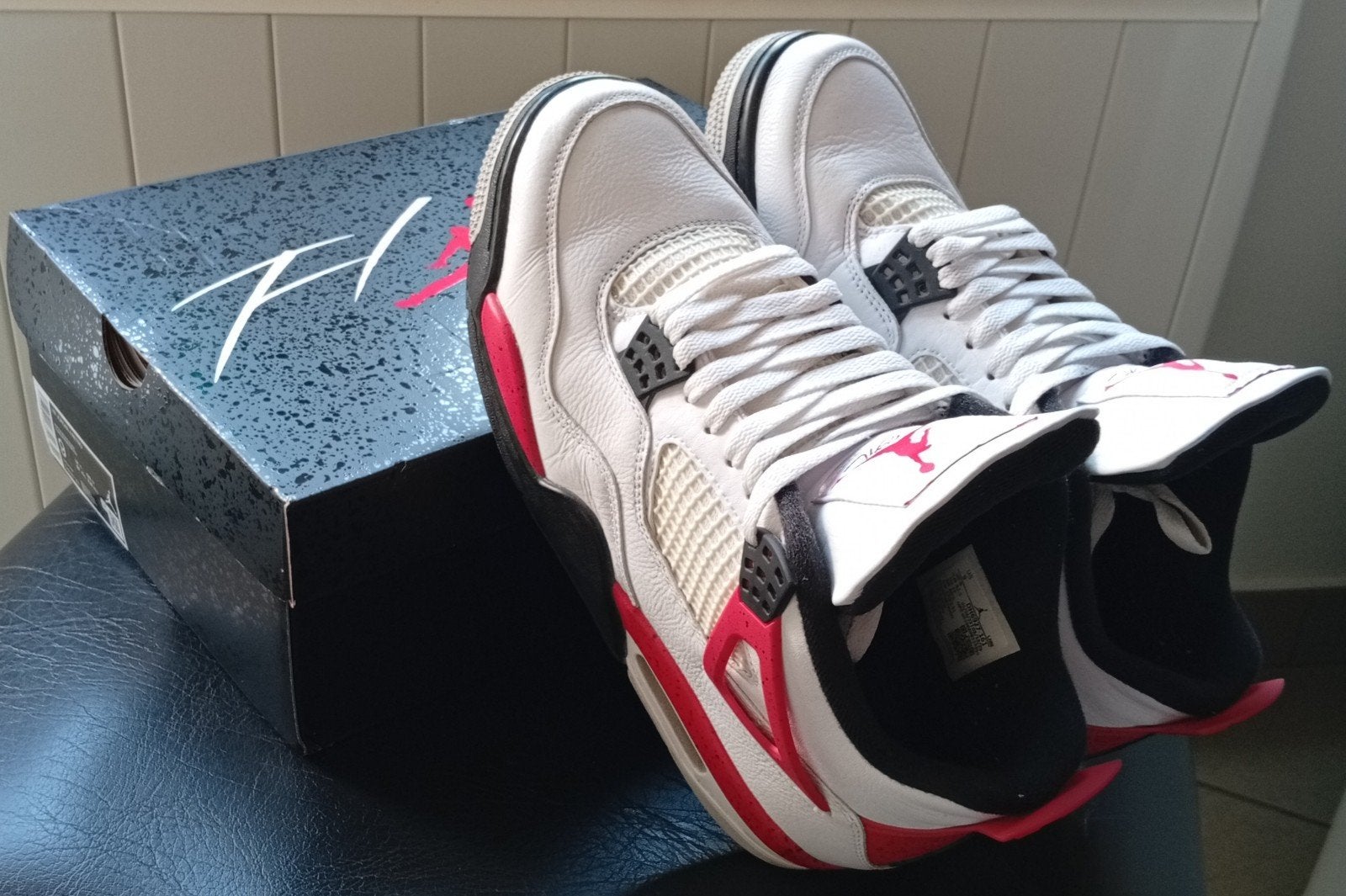 Originele Nike Jordan 4 Red Cement | 42,5, Kleding | Heren, Schoenen, Wit, Ophalen of Verzenden, Zo goed als nieuw, Sneakers