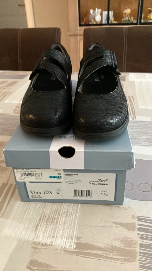 Schoenen, Ophalen, Schoenen met lage hakken, Zwart, Zo goed als nieuw