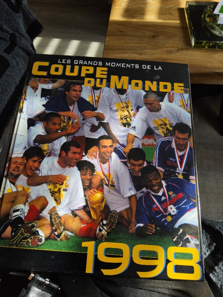 Coupe du monde 1998, Collections, Enlèvement ou Envoi, Comme neuf, Livre ou Revue