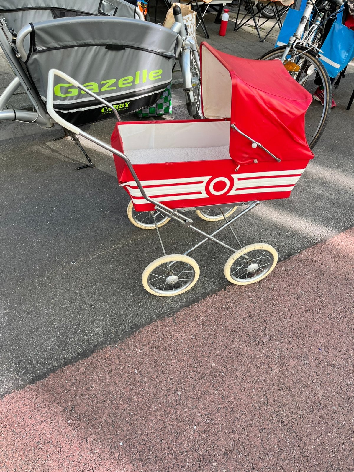Poussette vintage, Enfants & Bébés, Enlèvement, Autres types