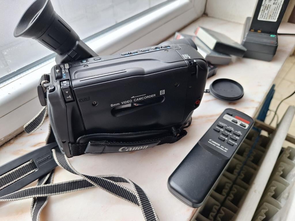 Canon UC 200, TV, Hi-fi & Vidéo, Caméscopes analogiques, Caméra, Enlèvement ou Envoi
