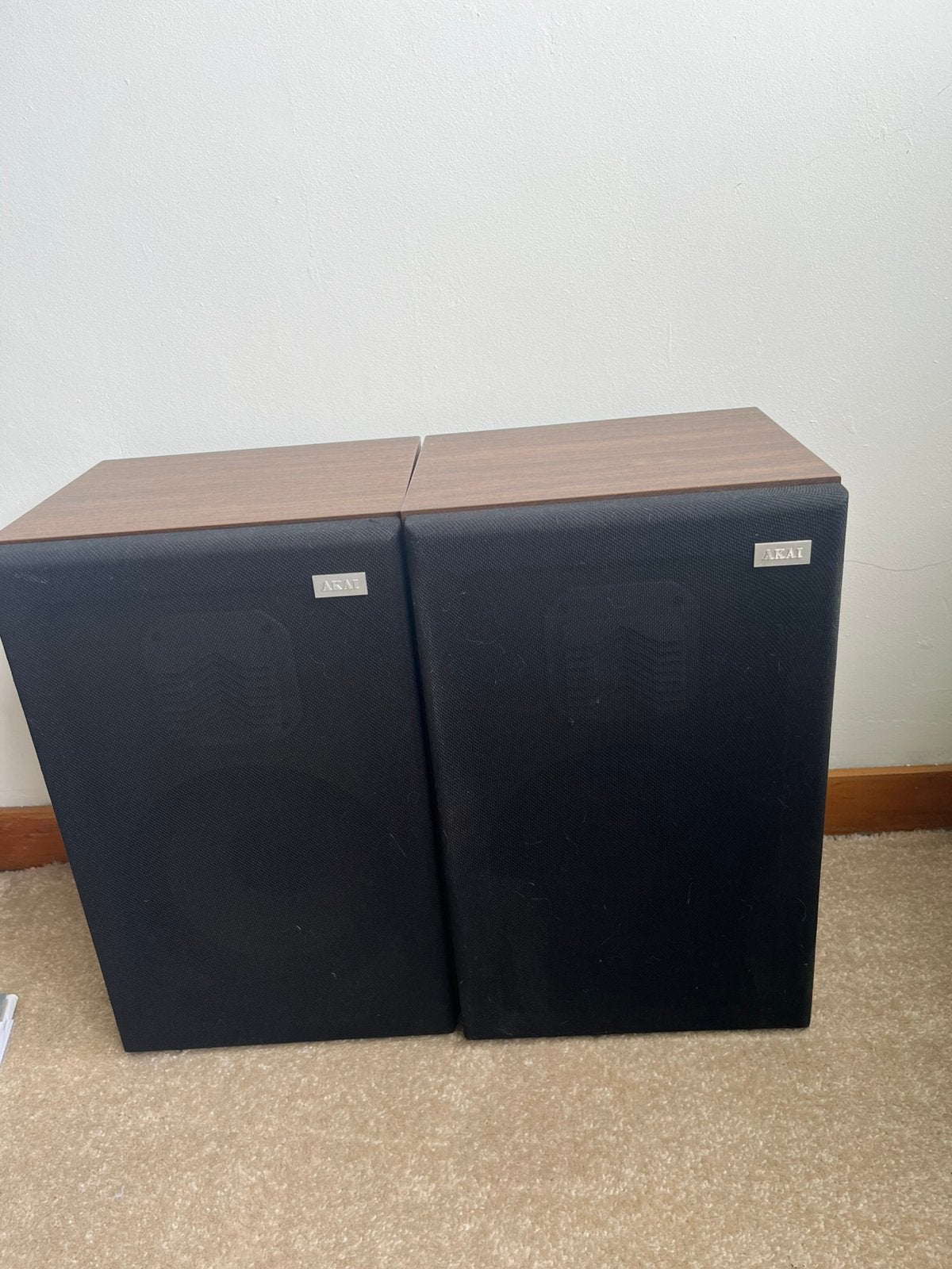 Paire d’enceintes Akai 41x26cm ideales pour platine vinyl, Enlèvement, Utilisé, Autres types, Autres marques