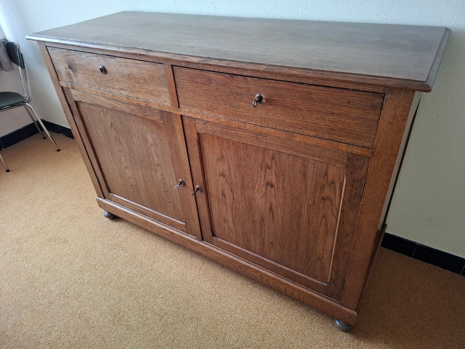 Buffet ancien en chêne – 2 portes et 2 tiroirs, Enlèvement