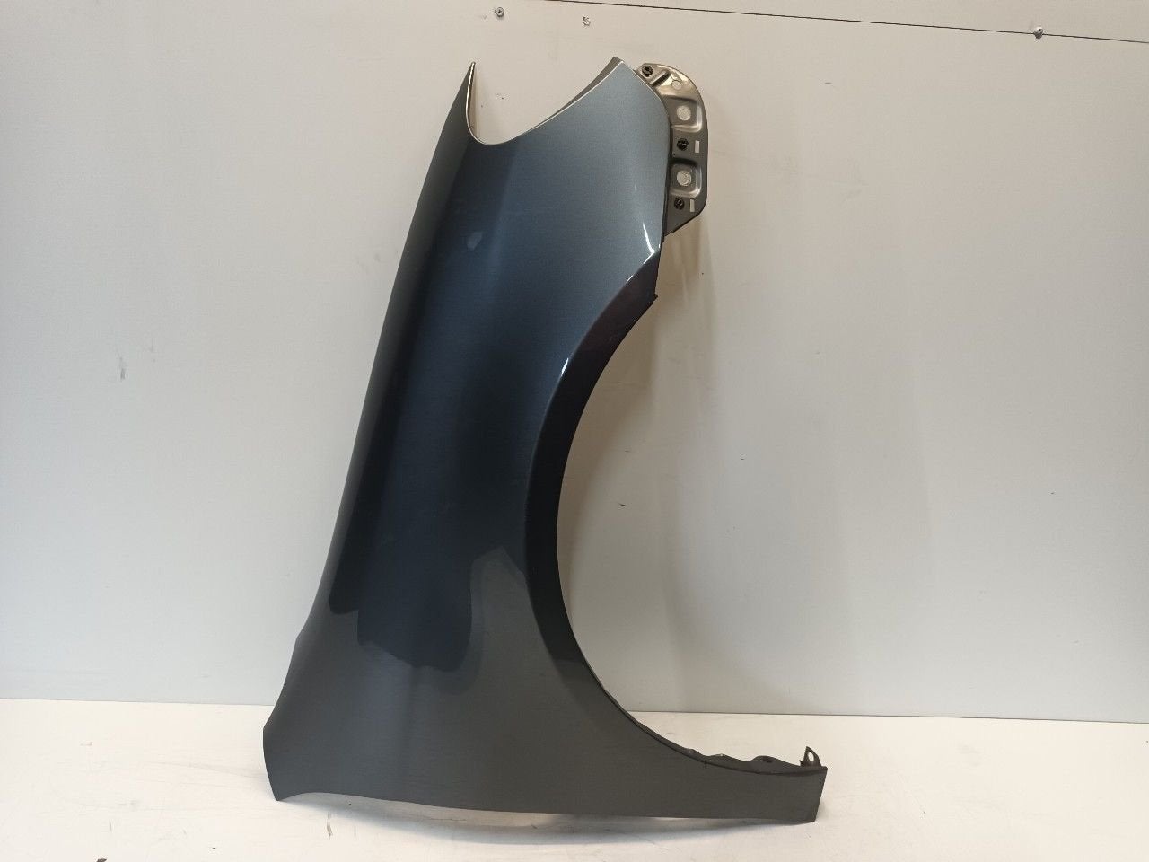 Spatbord rechts voor Volkswagen Golf, Auto-onderdelen, Onderdelen@venauto.nl, Van der Ven Autorecycling B.V., Gebruikt, Ettenseweg 76, 4706 PB Roosendaal, The Netherlands