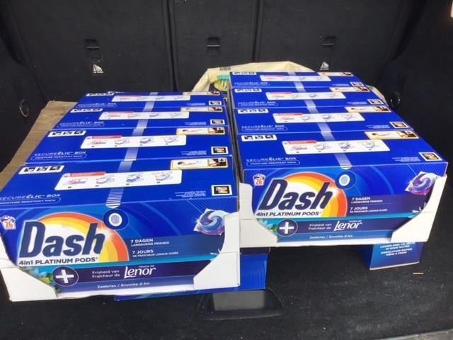 dash 4 in 1 platinum pods   5 dozen van 26 pods elk 1/2prijs, Ophalen of Verzenden, Schoonmaakmiddel