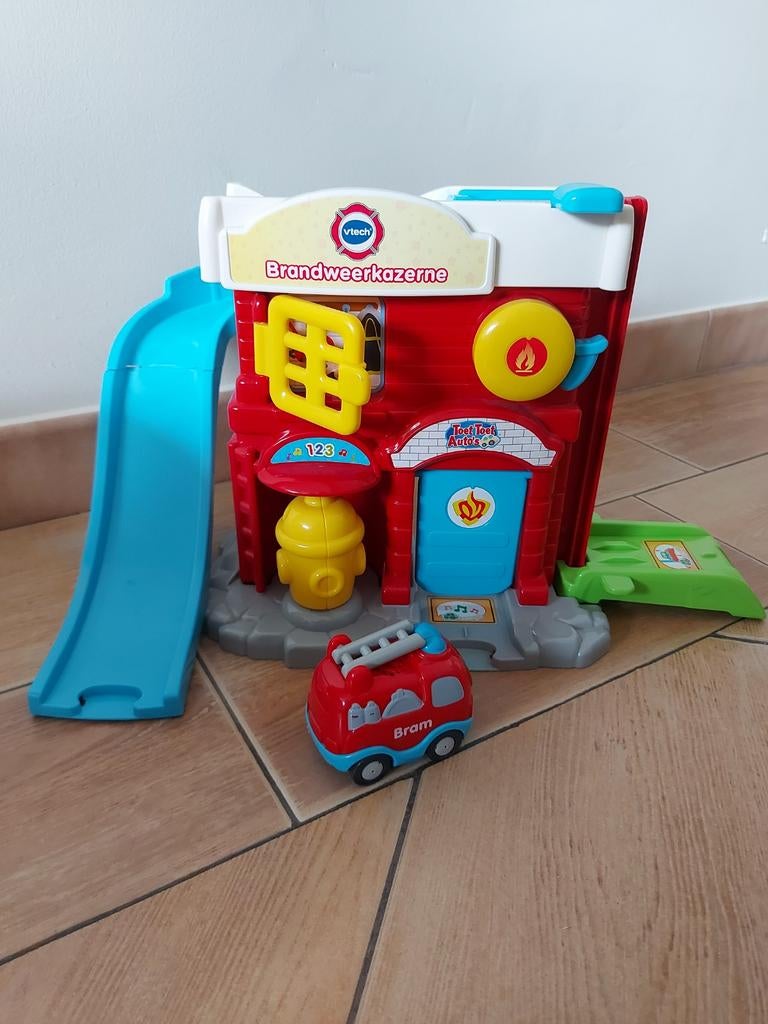 Vtech brandweerkazerne, Ophalen