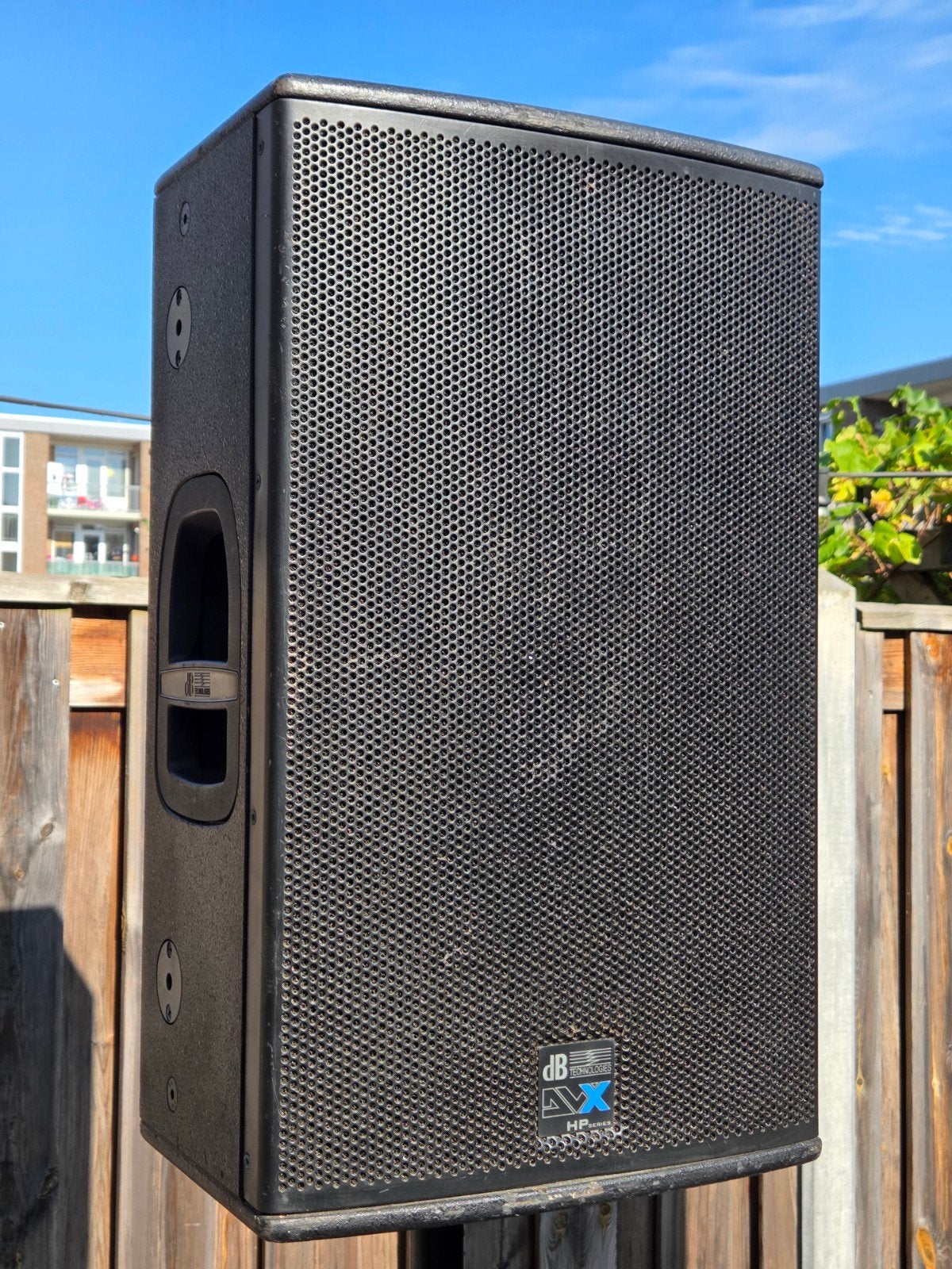 2x db technologies DVX12HP actieve 12" 2-weg toppen 131db, Gebruikt, Speakerset, Basreflex, Ophalen
