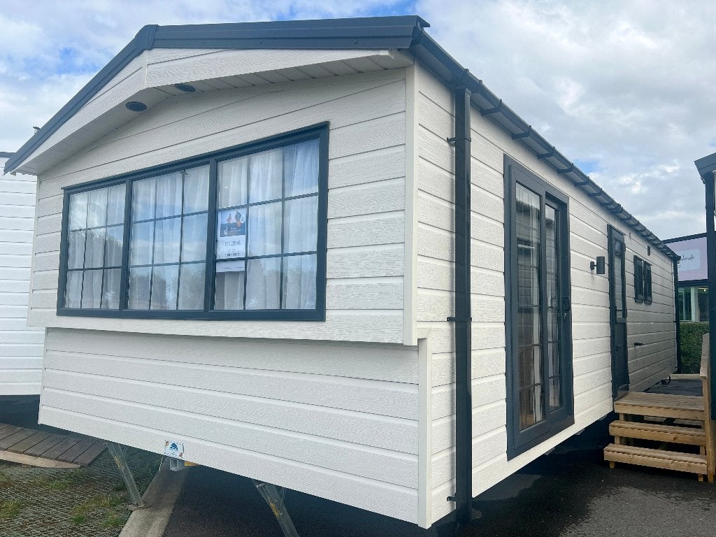 STOCK Eclipse 1100x400 / 2bed (LUXE uitvoering), Caravans en Kamperen, Stacaravans, Tot en met 4