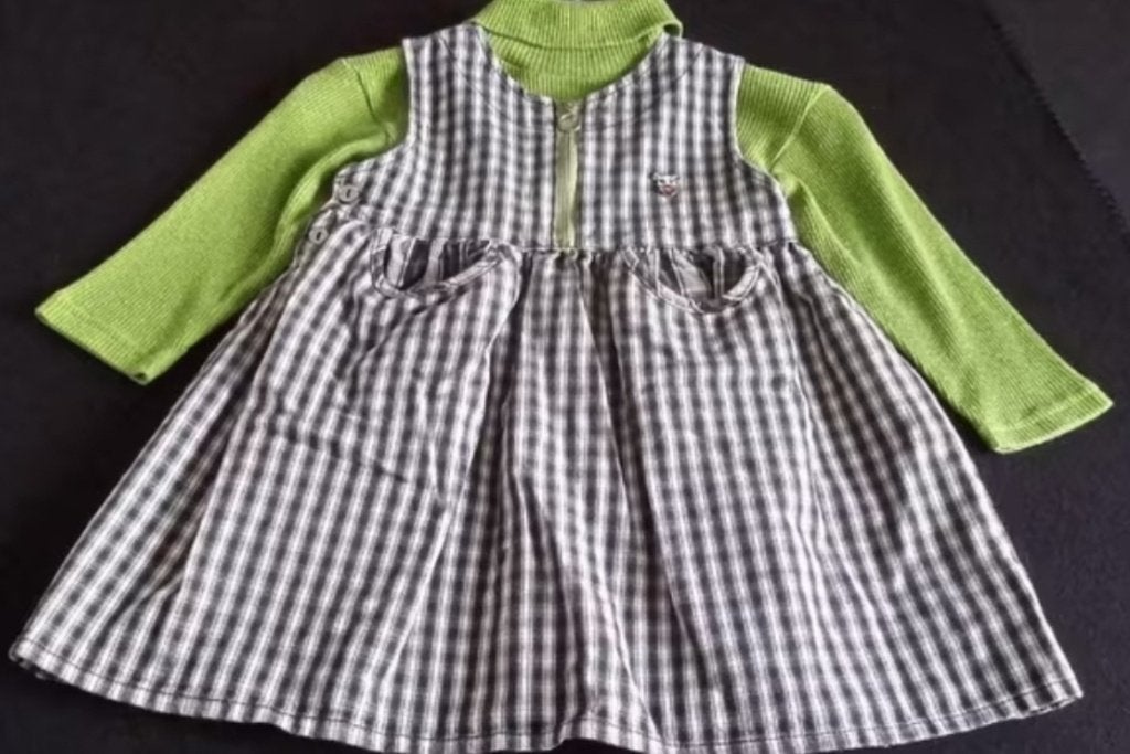 Jolie robe tablier à col roulé, Enfants & Bébés, Neuf, Robe ou Jupe, Enlèvement ou Envoi, Zara Girls