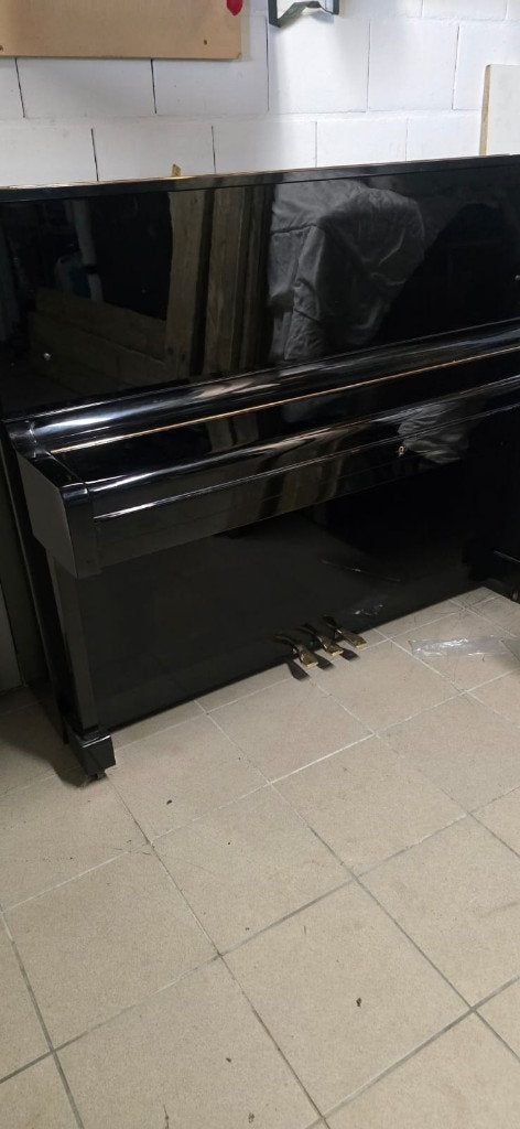 Piano Yamaha U1 noir, Musique & Instruments, Pianos, Enlèvement, Noir, Piano, Brillant