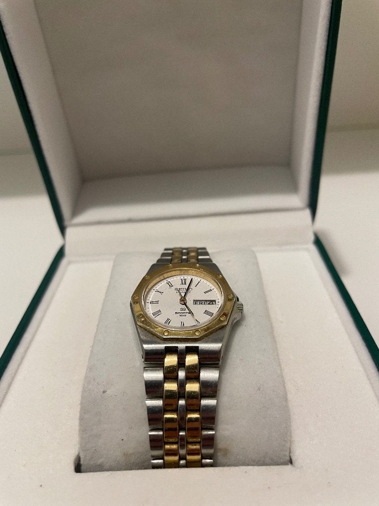Vintage Seiko SQ Sports 100 Quartz Two-Tone – Day Date, Bijoux, Sacs & Beauté, Montre-bracelet, Seiko, Comme neuf, Or
