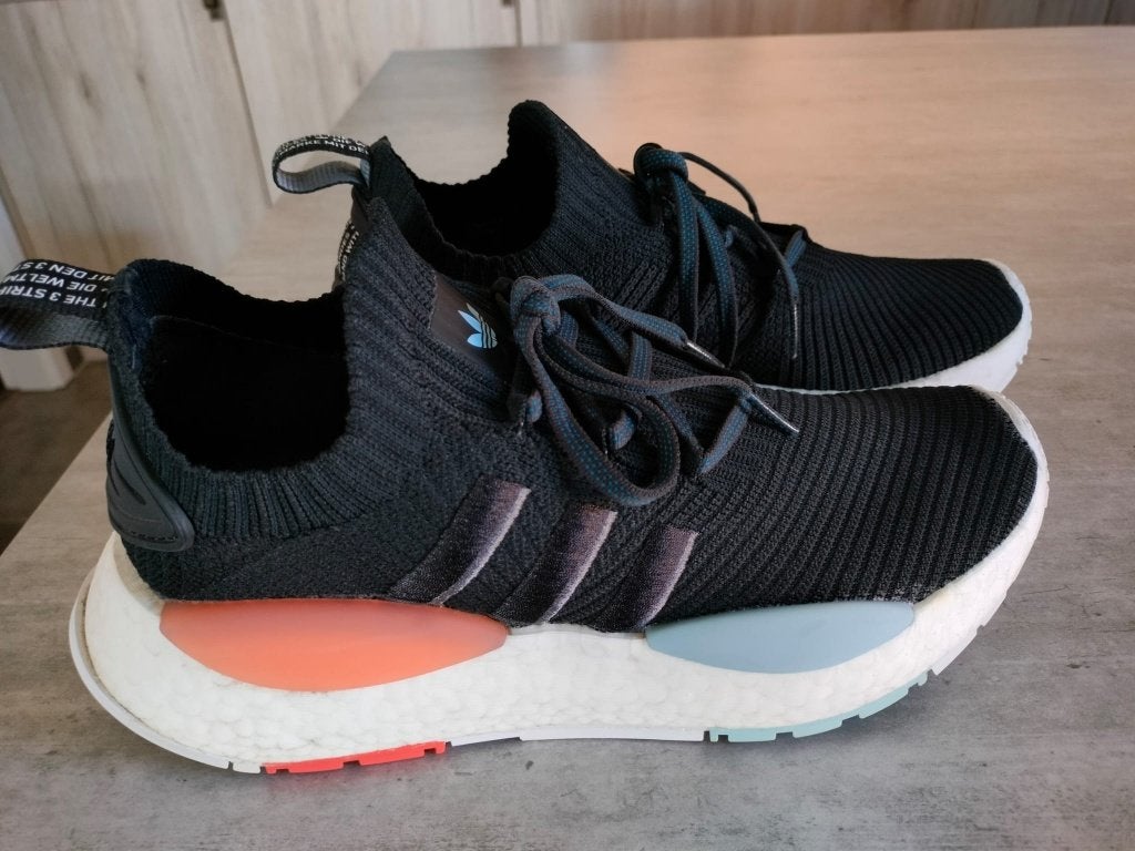 Sneakers Adidas taille 40 2/3 en bon état, Enlèvement ou Envoi, Comme neuf, Baskets, Noir