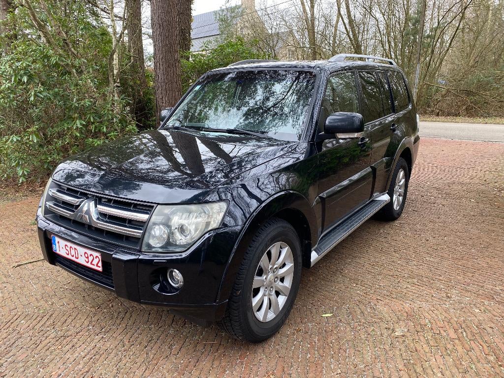 Oersterkte Mitsubishi Pajero 3.2 lichte vracht, Automaat, 4 cilinders, 2420 kg, Zwart