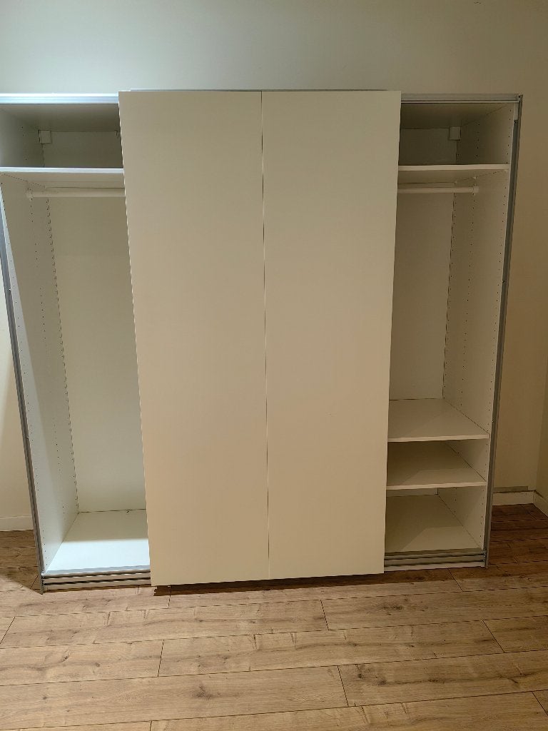 Garde Robe IKEA Pax, Maison & Meubles, Armoires | Penderies & Garde-robes, Comme neuf, 200 cm ou plus, 200 cm ou plus, 50 à 75 cm