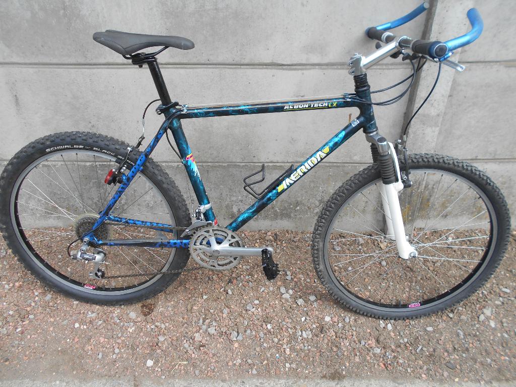 VTT 26" MERIDA alu-21 vit-susp av-taille L-48, Frein sur jante, 45 à 49 cm, Merida, Comme neuf
