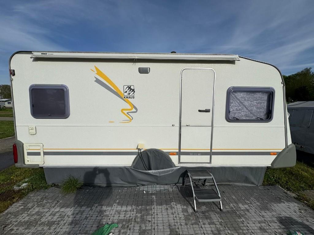 Caravan Knaus type 450 B TF, Caravans en Kamperen, Caravans, Omvormbare zithoek, Rondzit, 750 - 1000 kg, Particulier