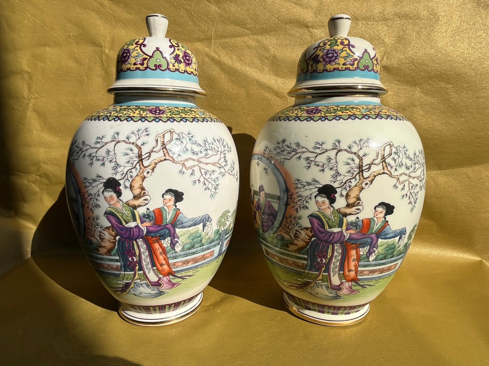 Set van twee vintage porseleinen vazen met deksel, Antiek en Kunst, Ophalen of Verzenden