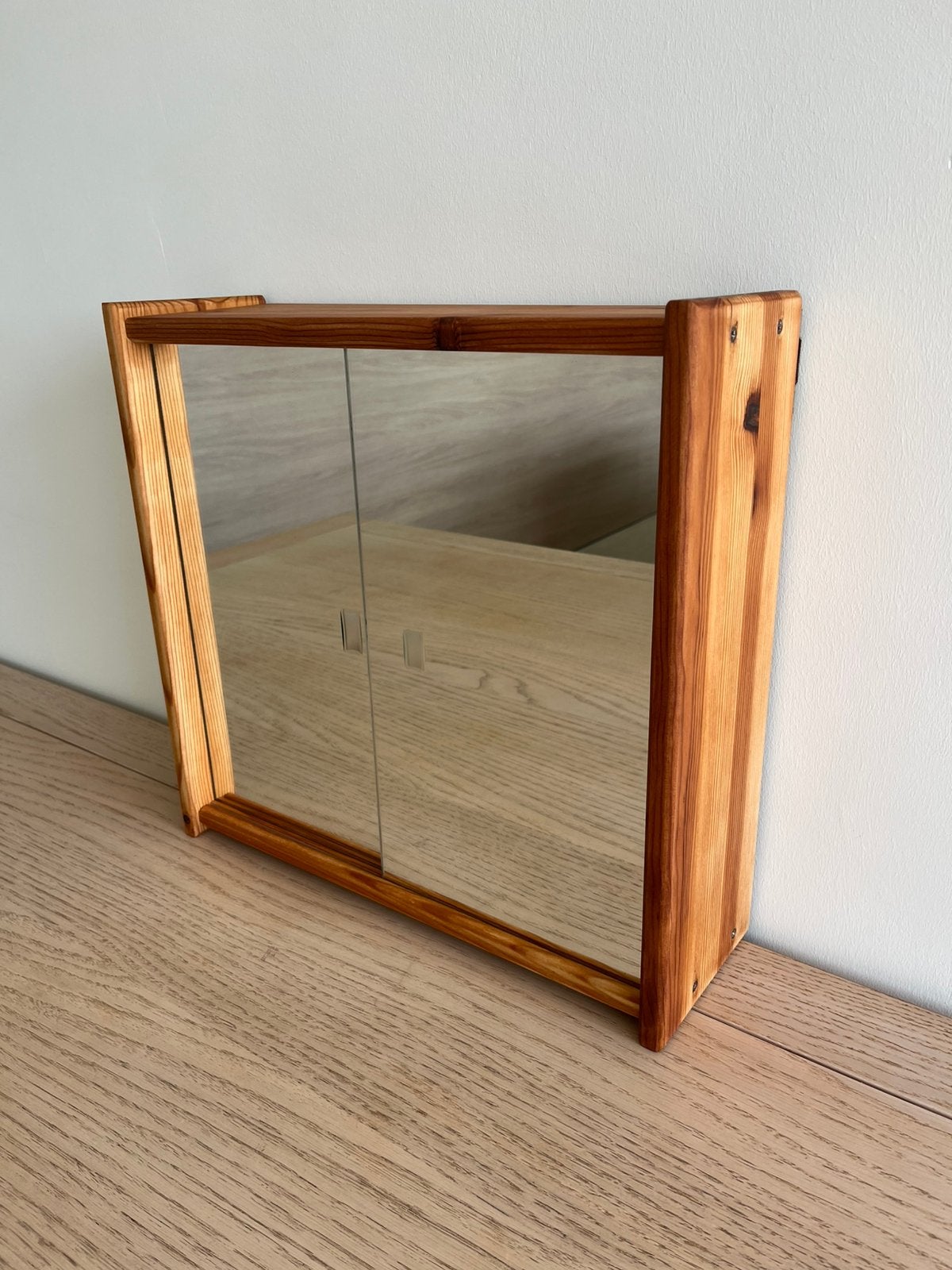 Vintage houten spiegelkastje, Huis en Inrichting, Ophalen, Gebruikt