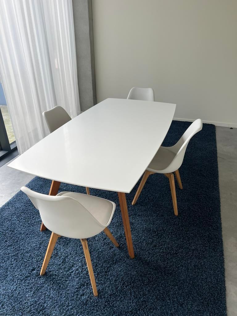 Eettafel met 4 stoelen, Huis en Inrichting, Ophalen, Zo goed als nieuw, Vijf personen of meer