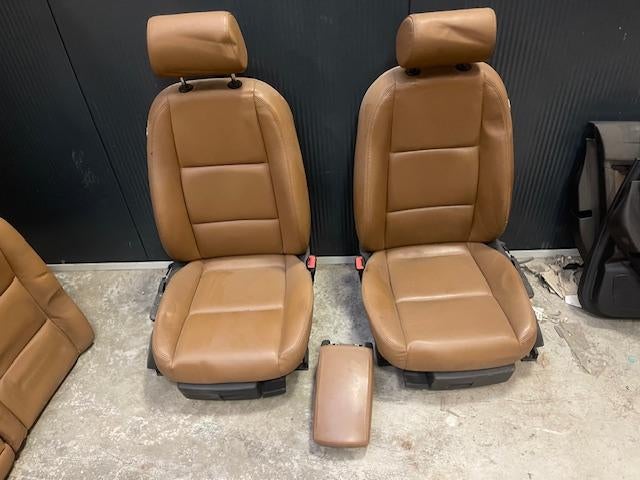 INTERIEUR Bruin leder Audi A6 Avant (C6) (11-2004/08-2011), Auto-onderdelen, Gebruikt, Dhr. R. de Gouw, Audi, De Bloemendaal 21 21
5221 EB  'S HERTOGENBOSCH, NL