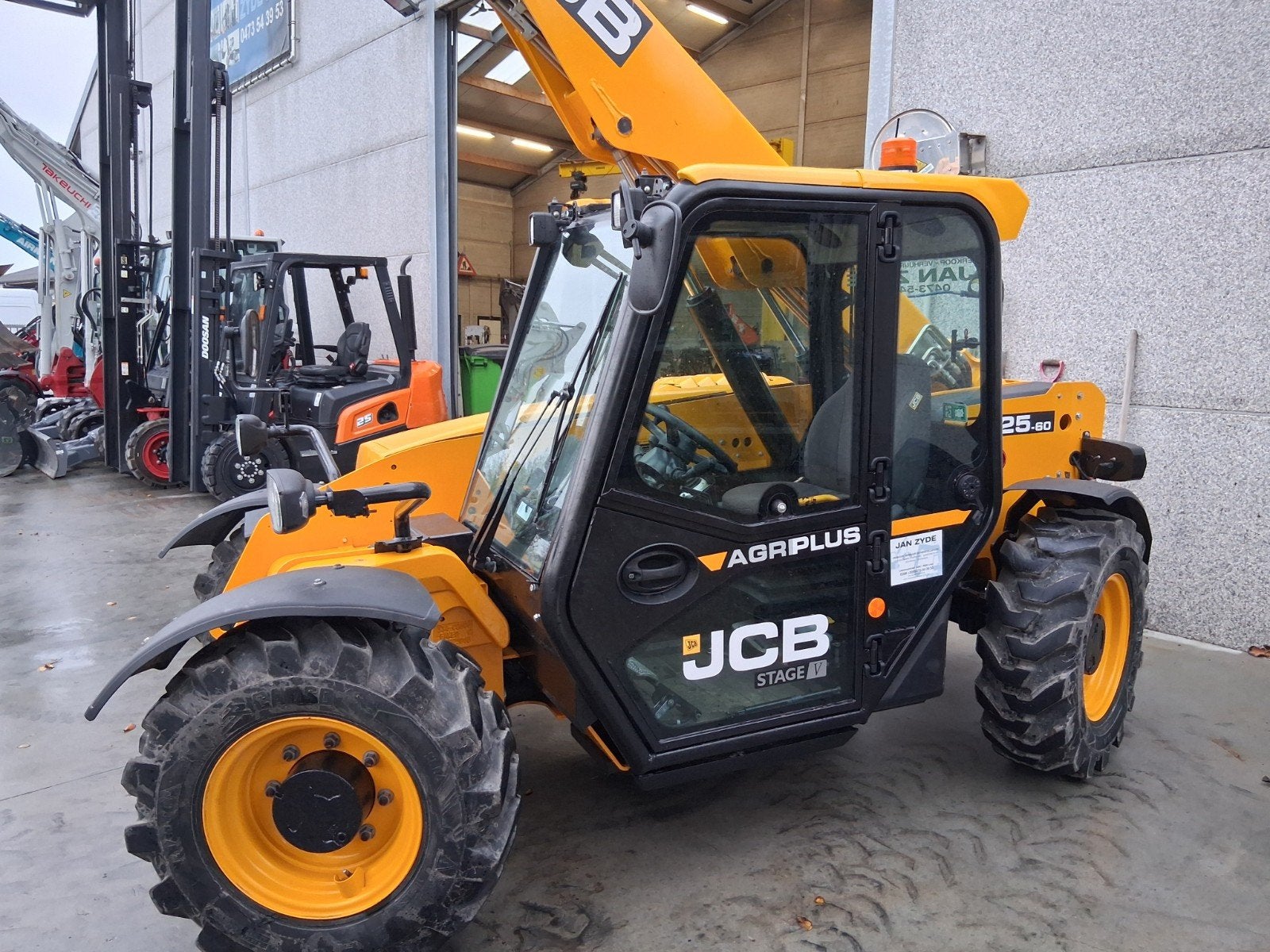 JCB 525-60, Articles professionnels, Enlèvement ou Envoi