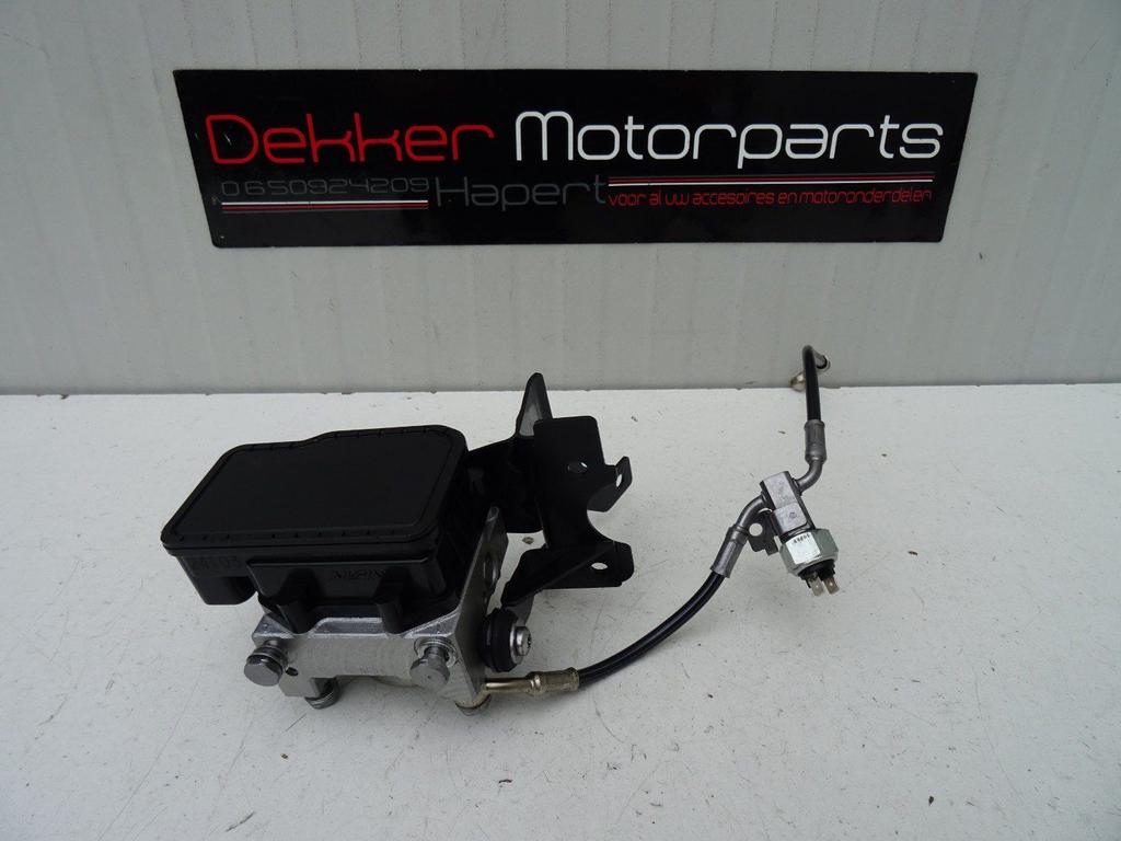 ABS Pomp / ABS Unit Triumph Speed Triple 1050 2011-2012-2013, Gebruikt, -, -, Ophalen of Verzenden