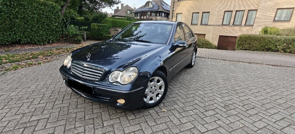 Mercedes C200K Automatique 2006 Elegance Euro 4 CT BLANCO 2a, Autos, Capteur de stationnement, Achat, 170 g/km, Carnet d'entretien