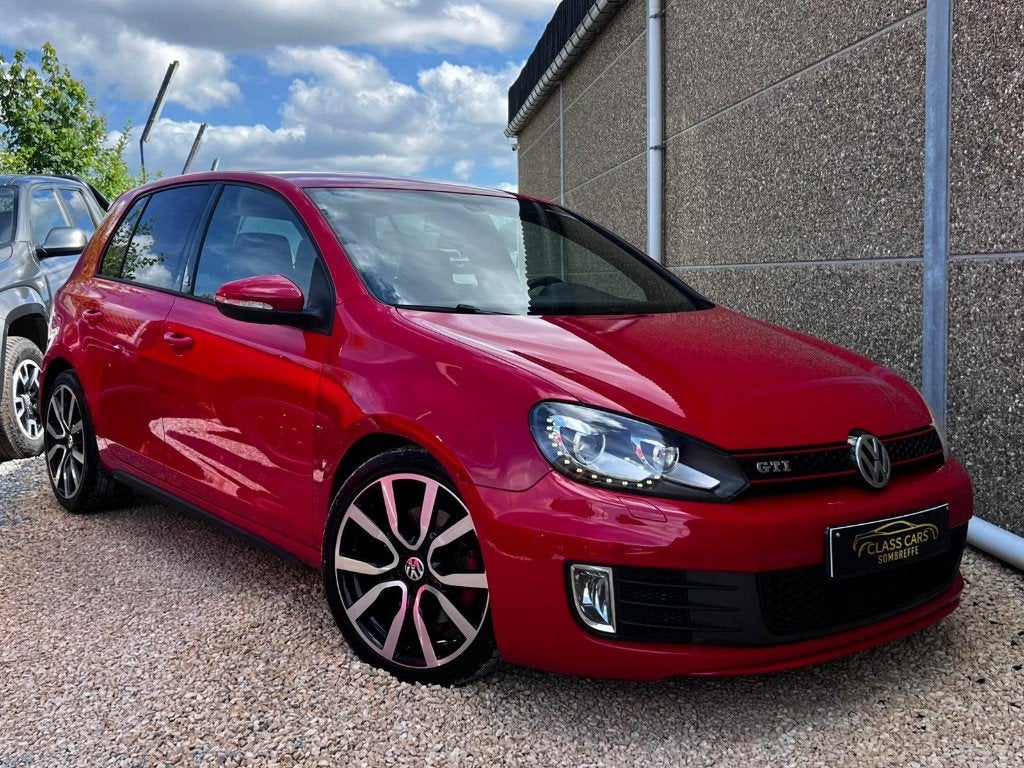VOLKSWAGEN GOLF GTI 2.0 TSI ADIDAS NAVI BI-XENON PDC CARNET, Autos, Volkswagen, Rouge, Euro 5, Achat, 155 kW