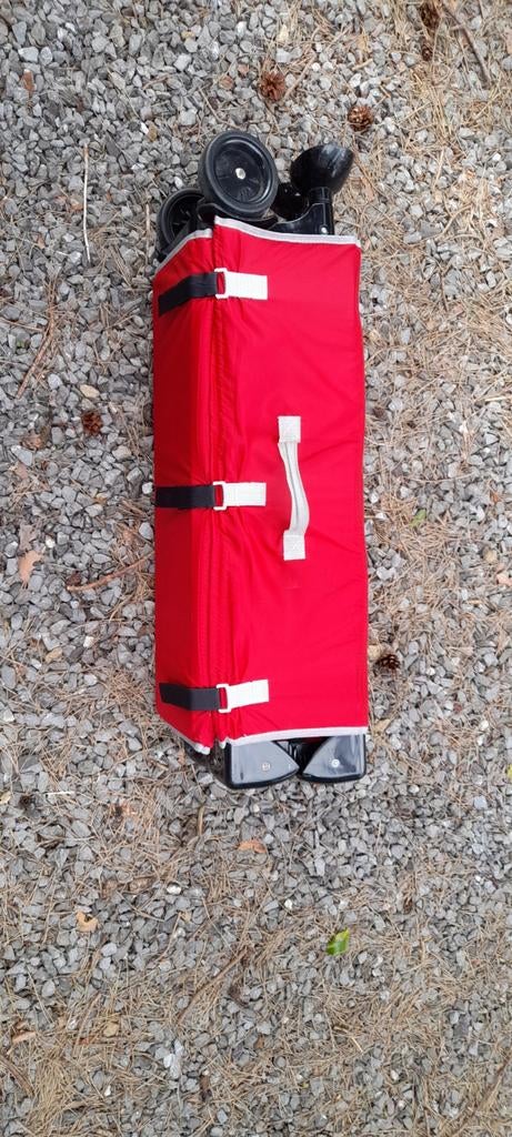 Koelstra rood reisbed,€25, Kinderen en Baby's, Buggy's, Ophalen, Gebruikt, Koelstra