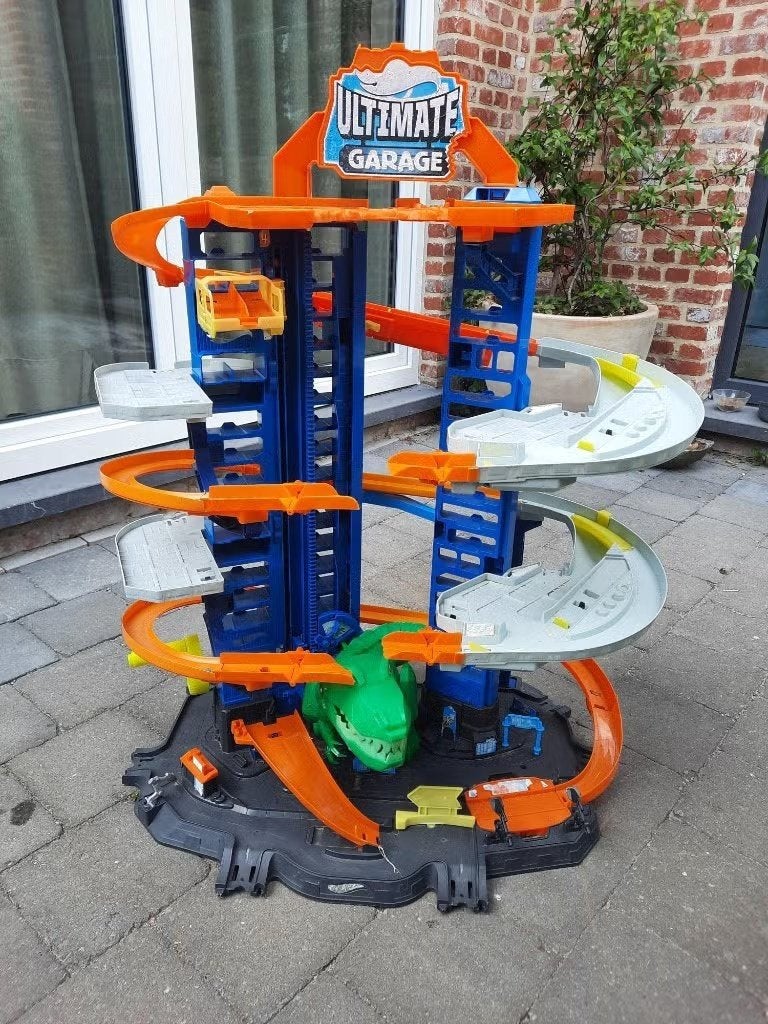 Hot Wheels Ultimate Garage met lift en dino, Ophalen, Hot Wheels, Handmatig, Racebaan
