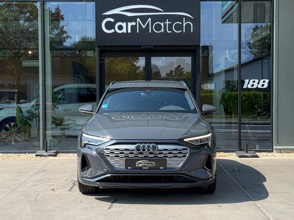 Audi Q8 e-tron 55 Quattro Advanced - ACC | KEYLESS | CAMERA, Auto's, Audi, Automaat, Stof, https://public.car-pass.be/vhr/1897354d-1ad1-49cb-8826-e9190c7d61be