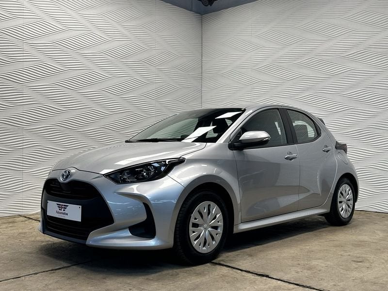 Toyota Yaris, Autos, Toyota, Entreprise, Achat, Yaris, ABS, Régulateur de distance, Airbags, Bluetooth, Verrouillage central, Cruise Control